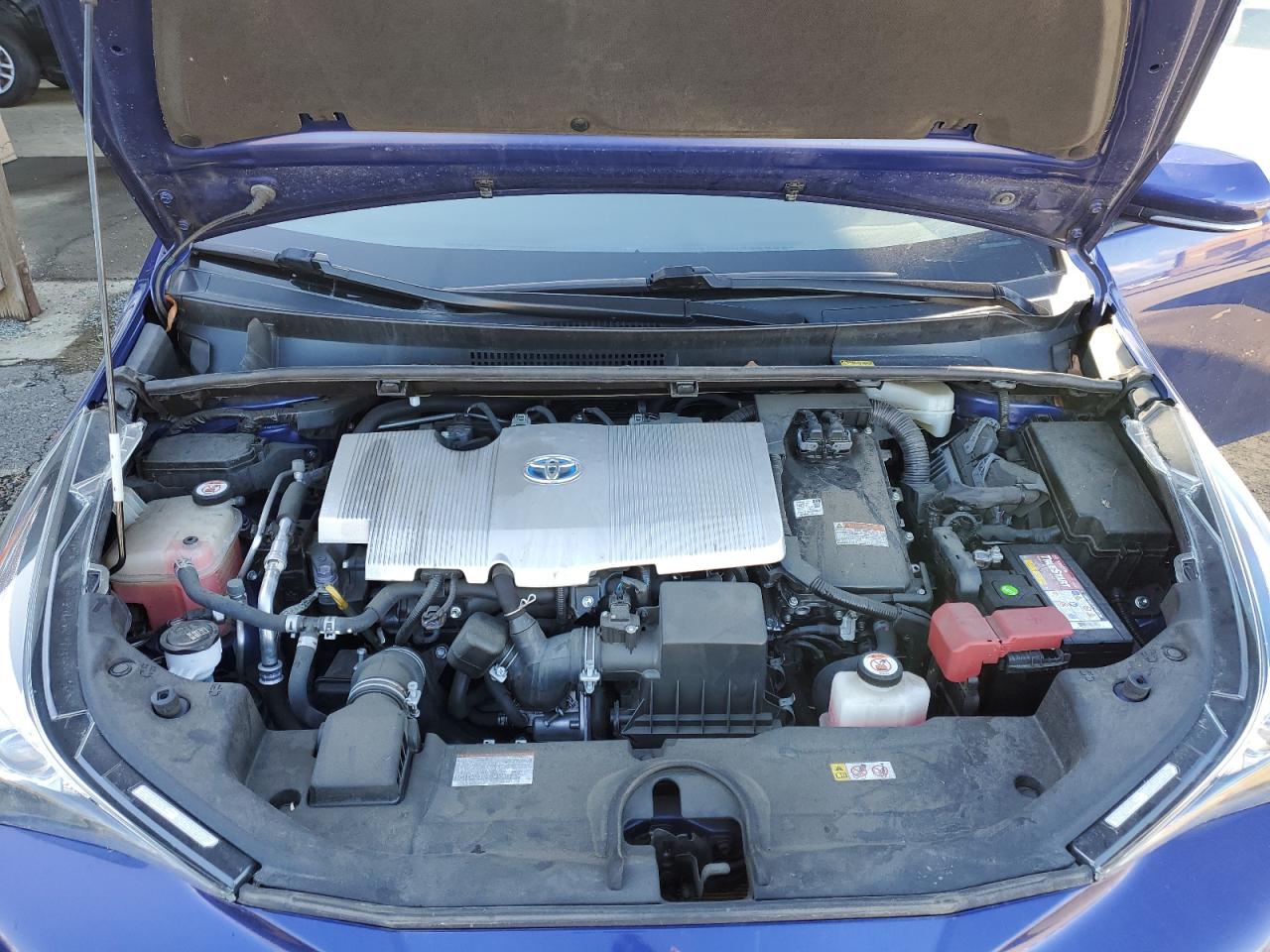 2018 Toyota Prius - Image 11
