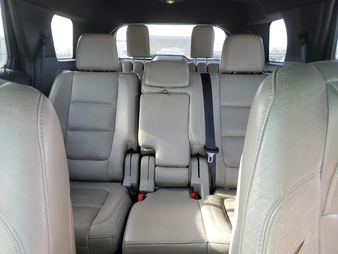 2015 Ford Explorer - Image 10