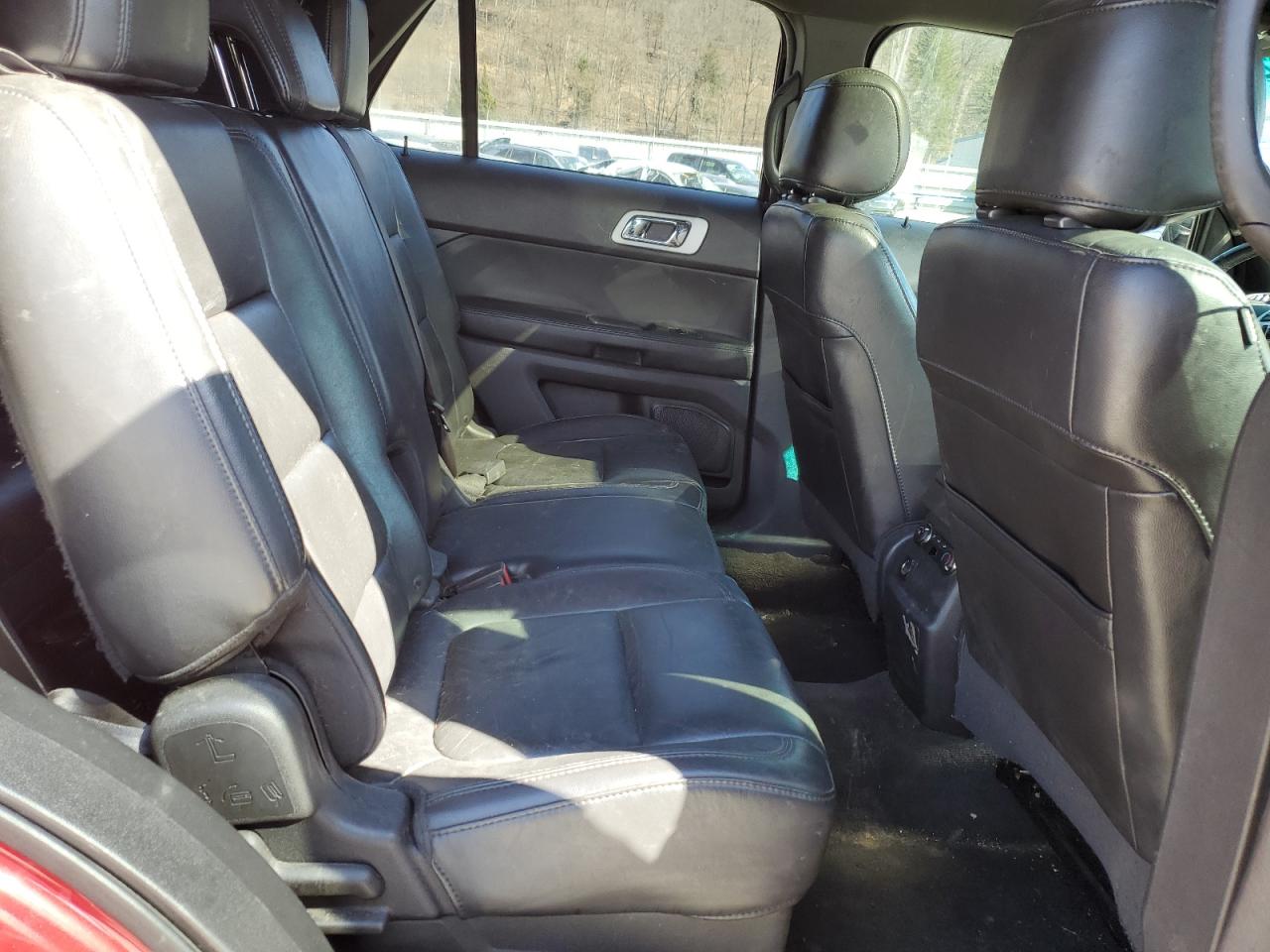 2012 Ford Explorer - Image 11
