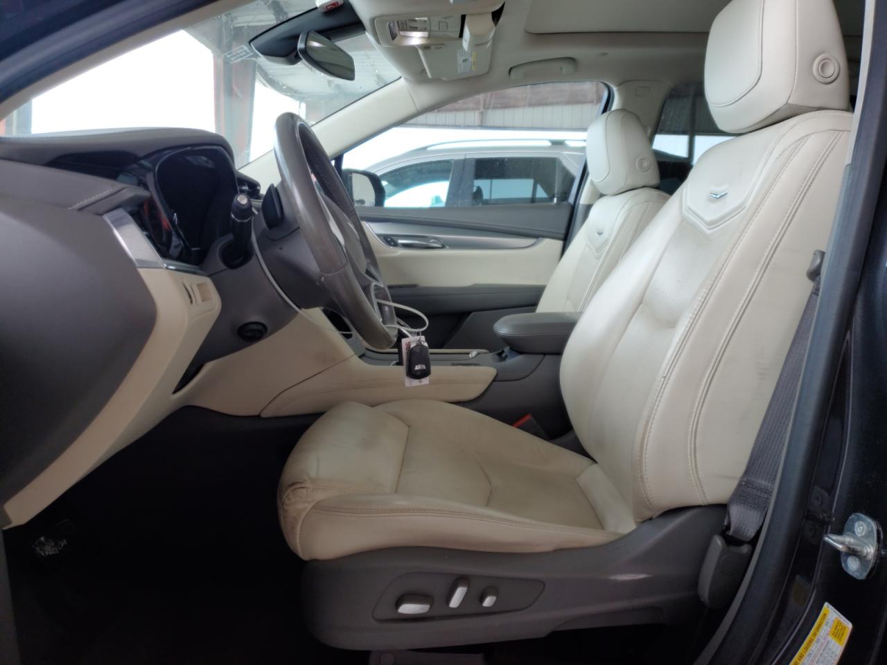 2018 Cadillac XT5 - Image 7