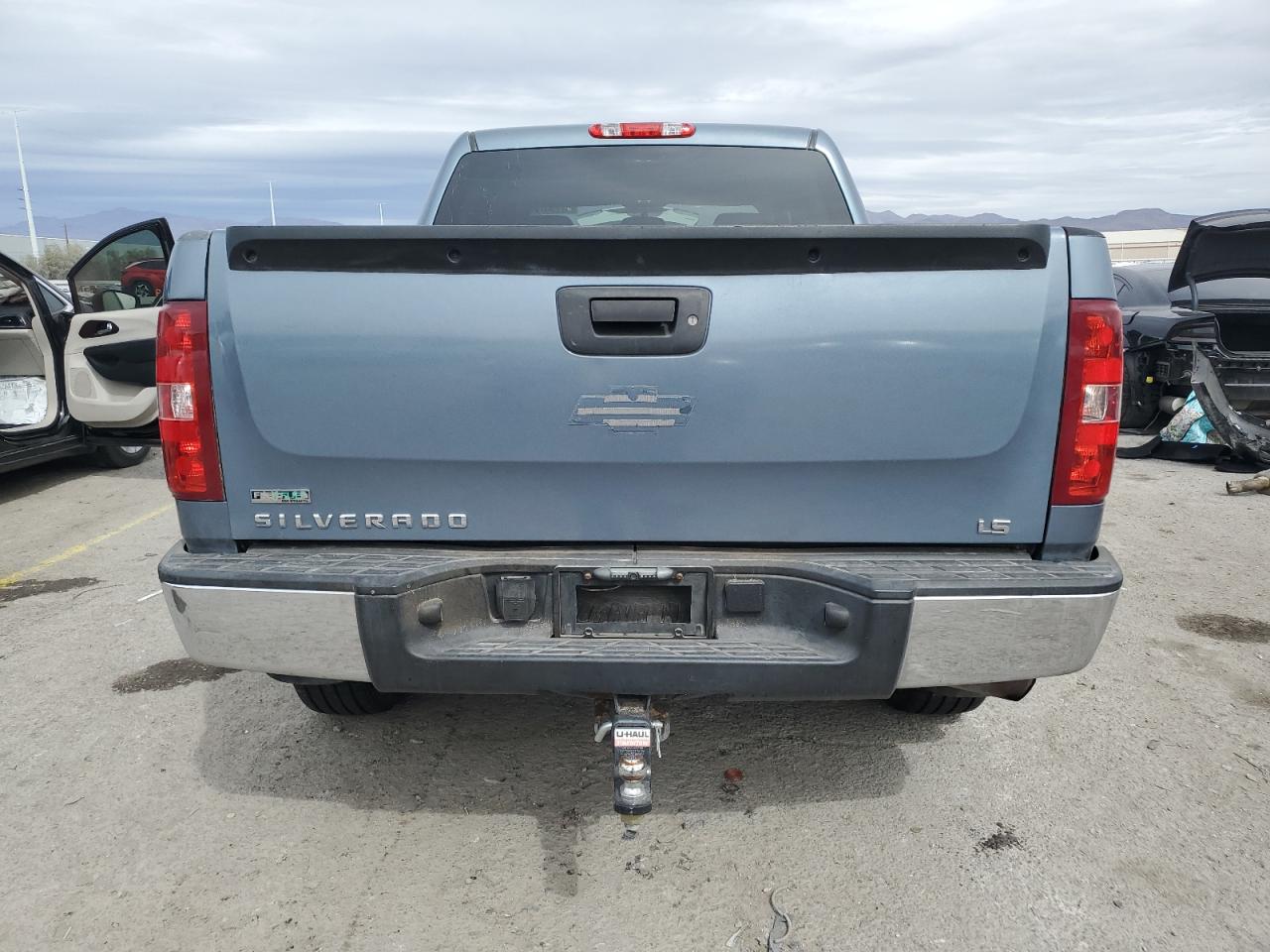 2011 Chevrolet Silverado - Image 6