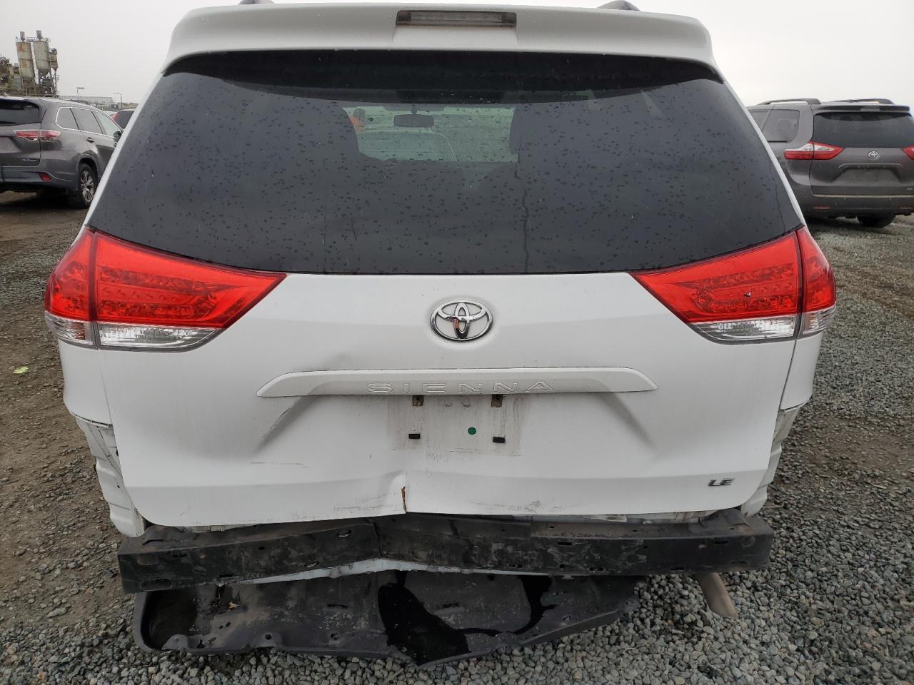 2013 Toyota Sienna - Image 6