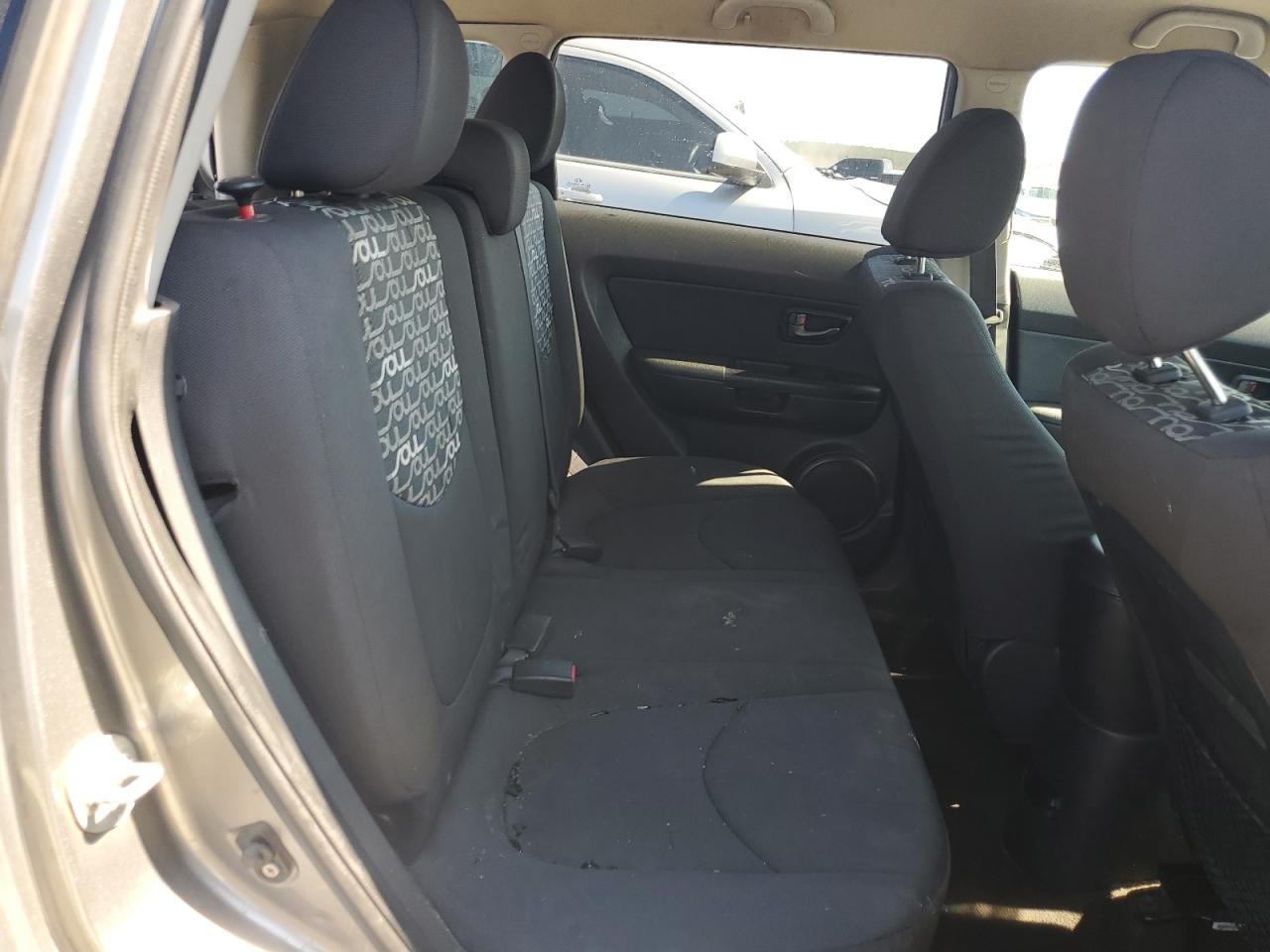 2011 Kia Soul + VIN: KNDJT2A26B7207994 Lot: 70588545