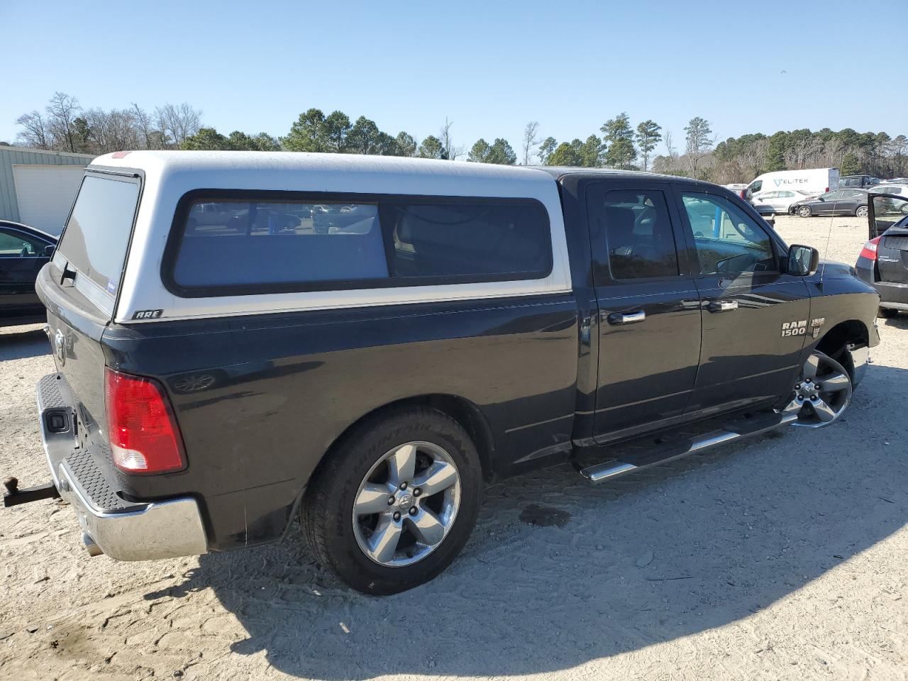 2015 RAM 1500 - Image 3