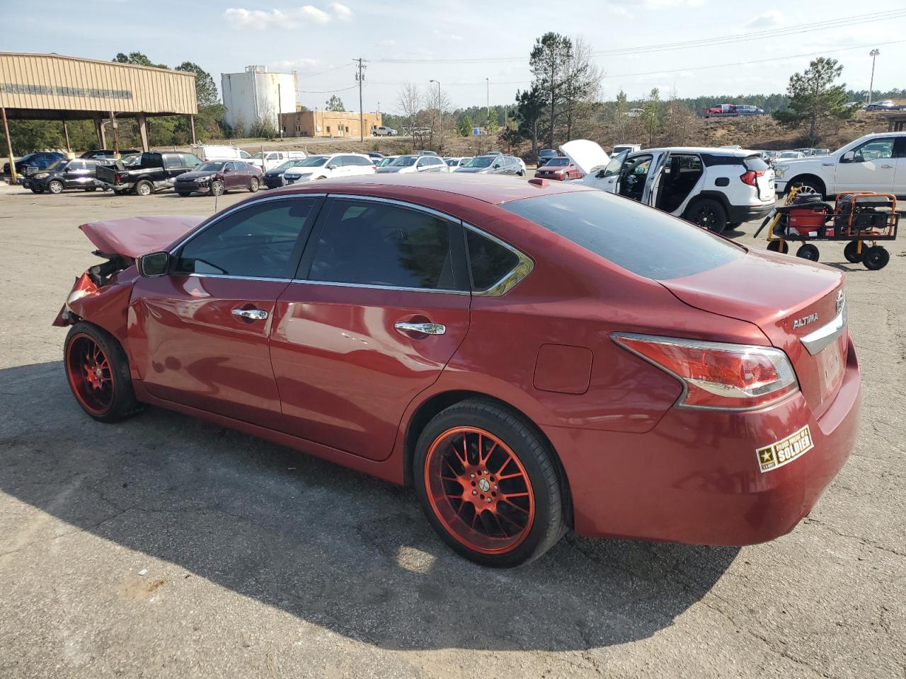 2015 Nissan Altima - Image 2