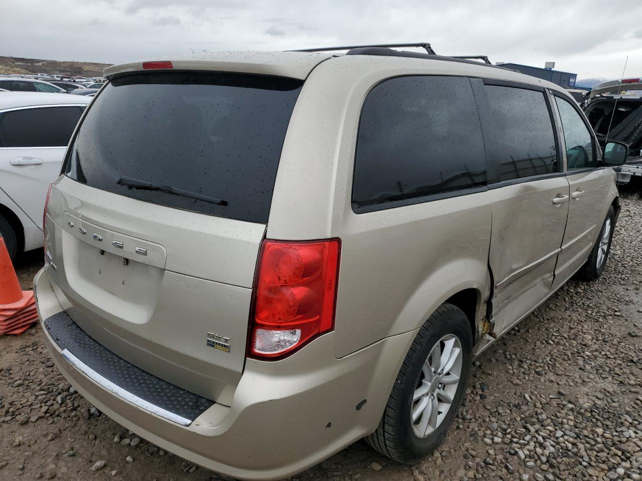 2015 Dodge Caravan - Image 3