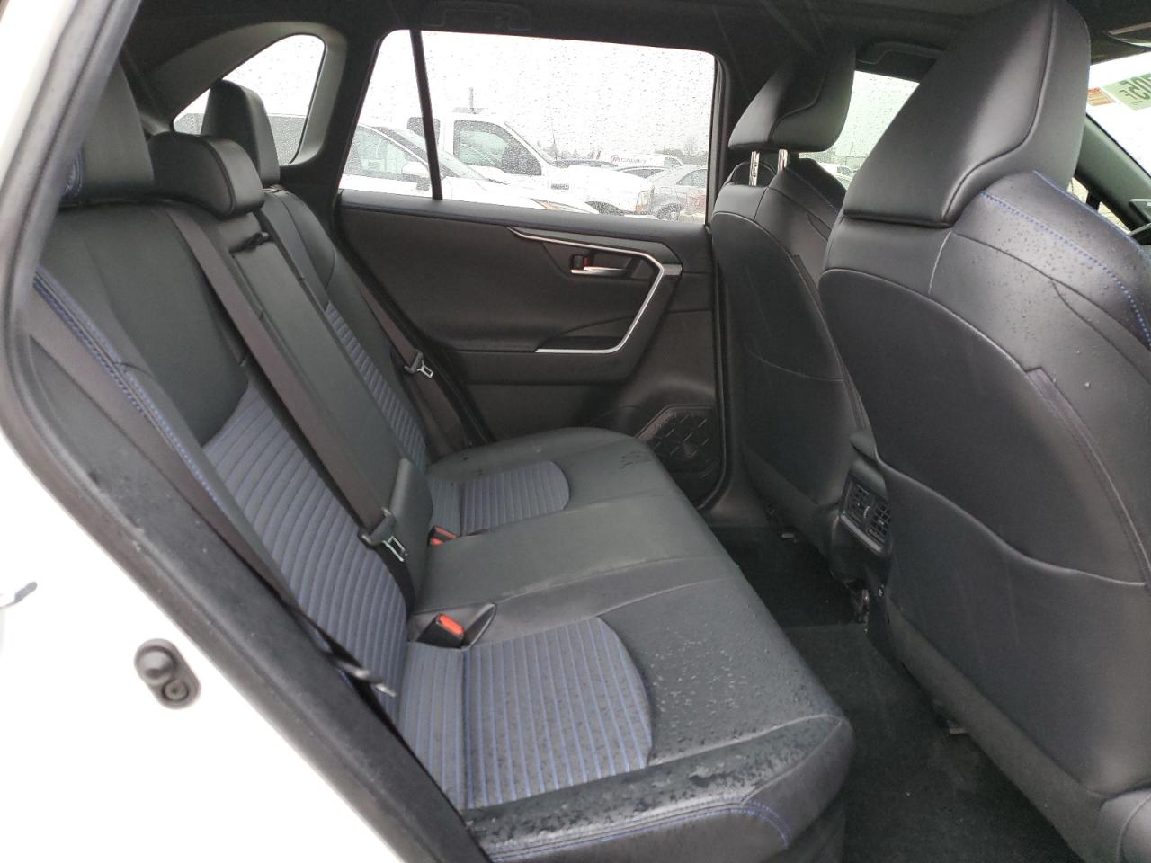2020 Toyota RAV 4 - Image 11