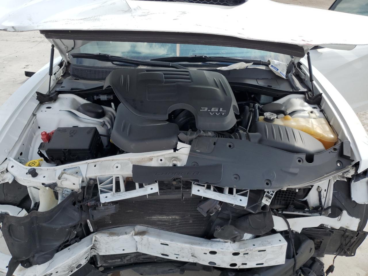 2019 Dodge Charger - Image 12