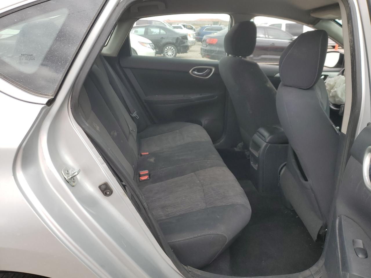 2015 Nissan Sentra - Image 10
