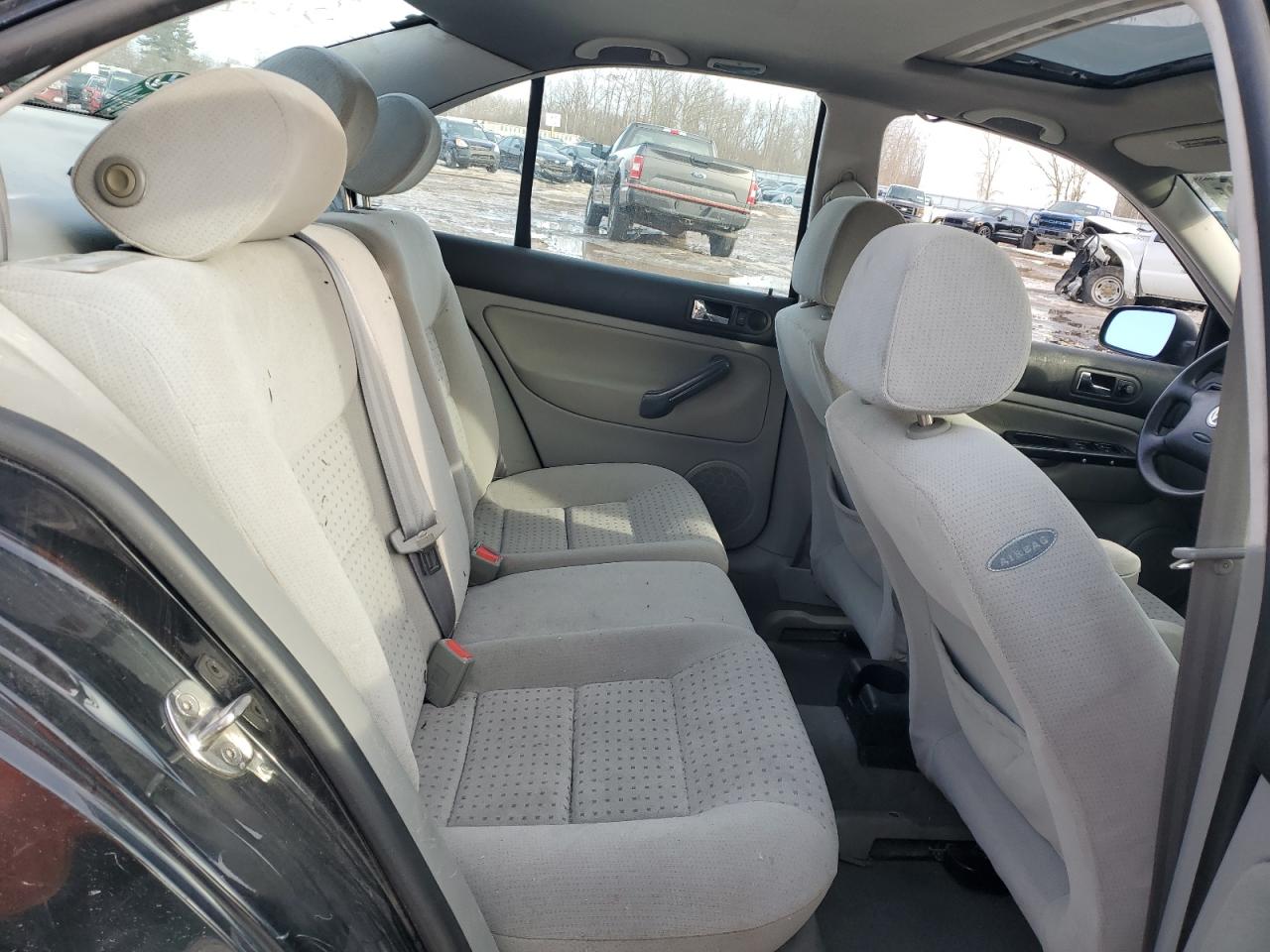 2000 Volkswagen Jetta - Image 10