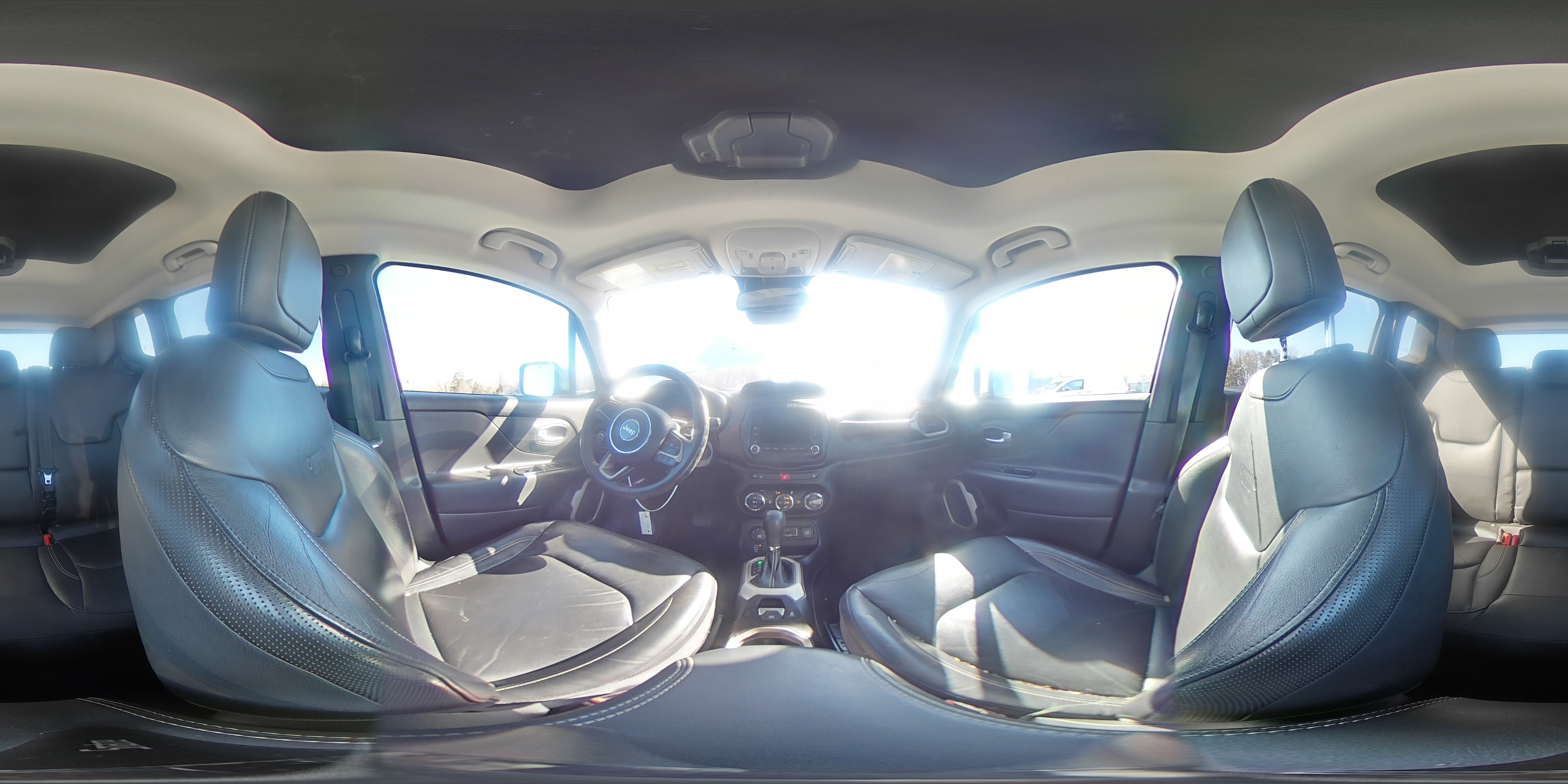 2015 Jeep Renegade - Image 13