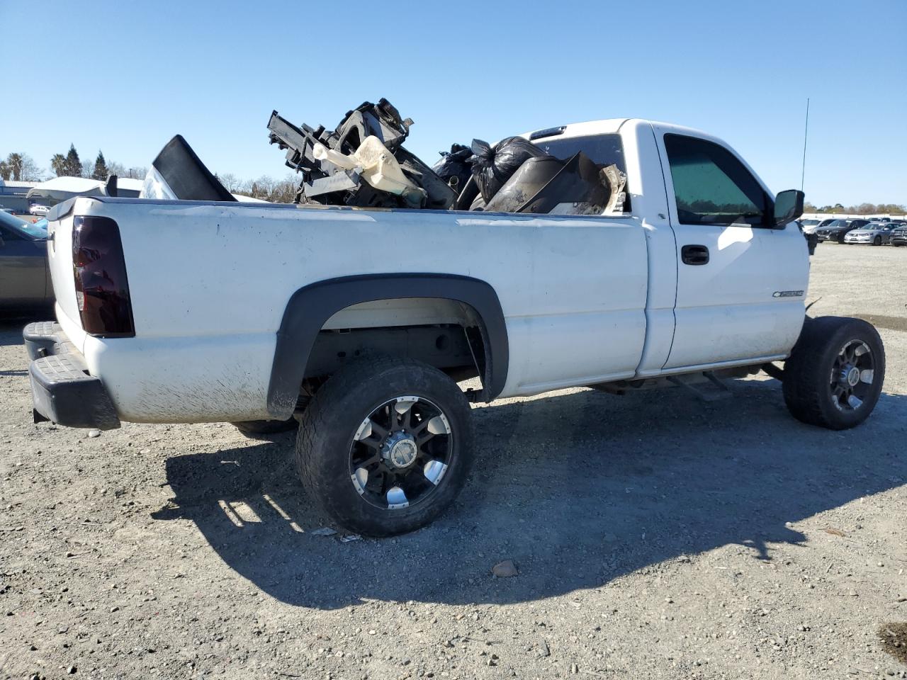 2005 Chevrolet Silverado - Image 3