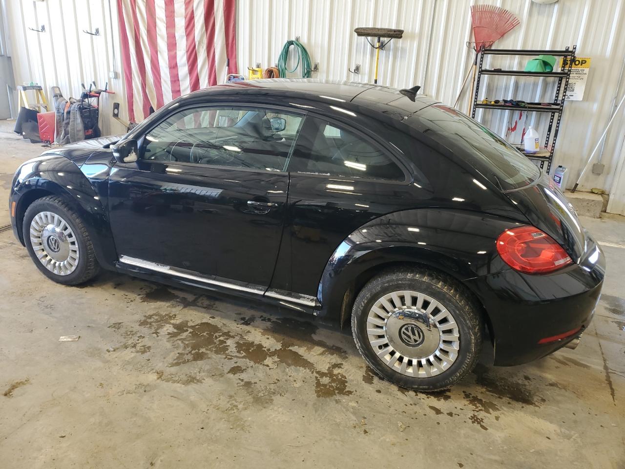 2014 Volkswagen Beetle - Image 2