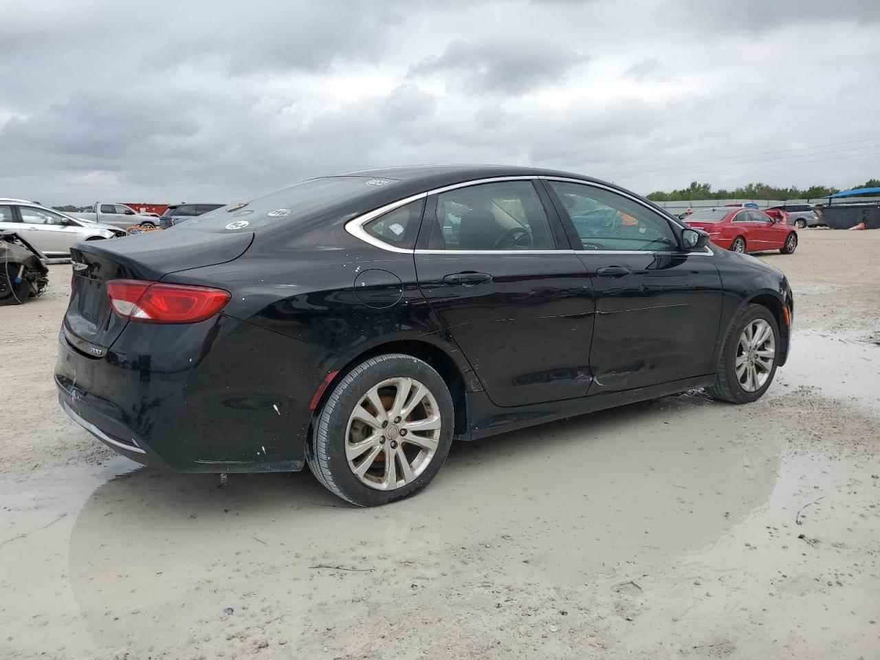 2015 Chrysler 200 - Image 3