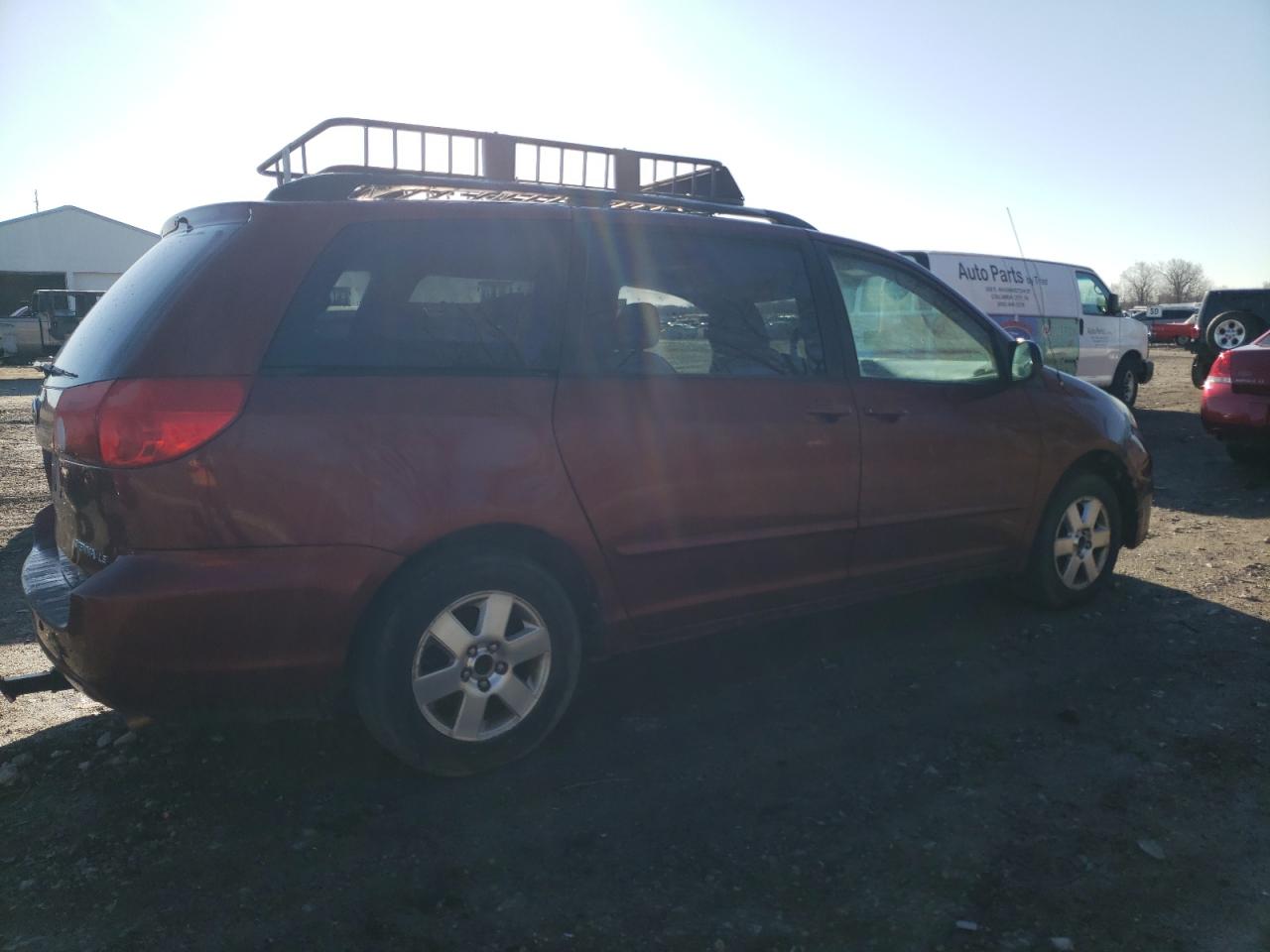 2009 Toyota Sienna - Image 3