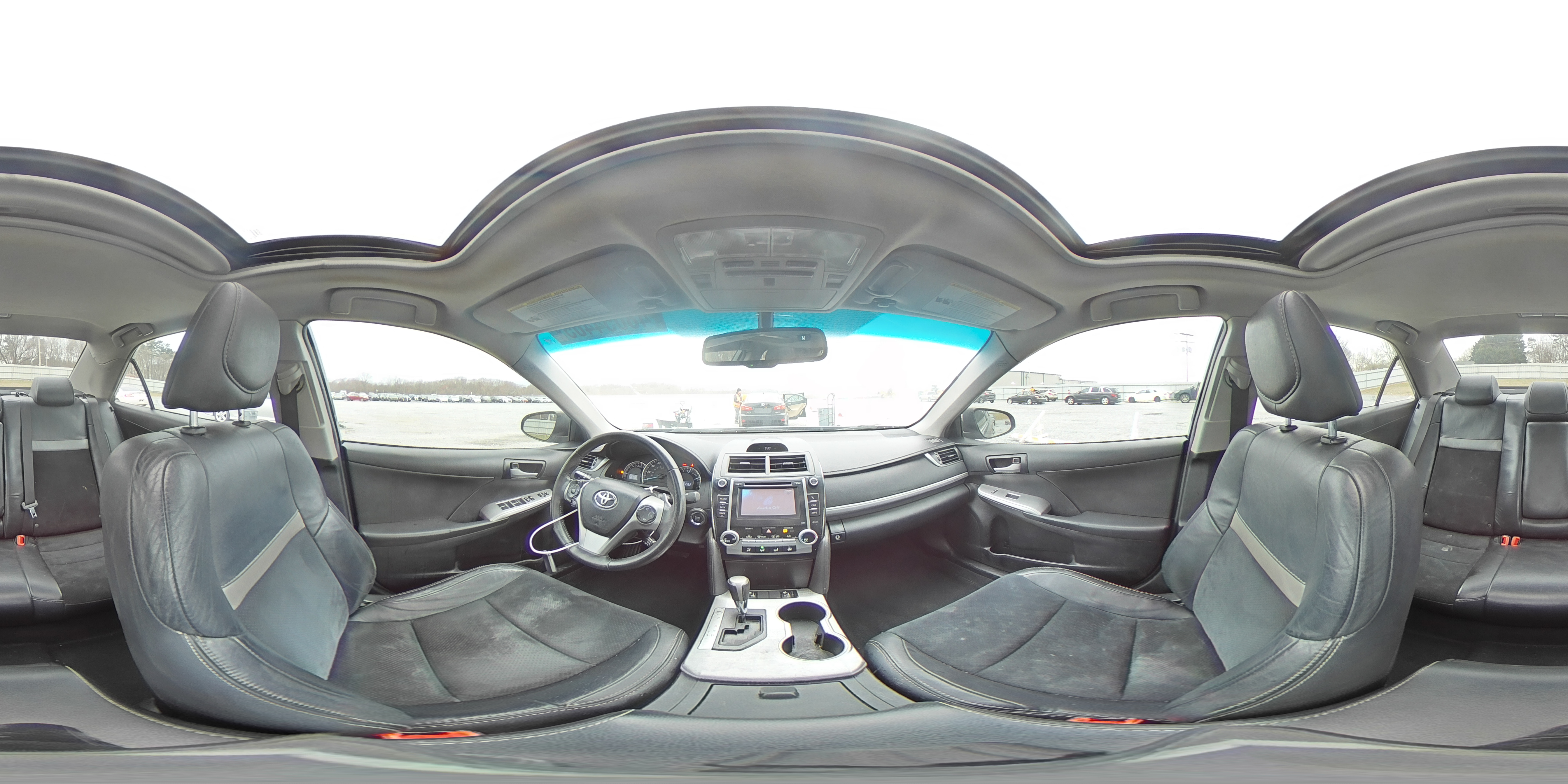 2012 Toyota Camry - Image 12