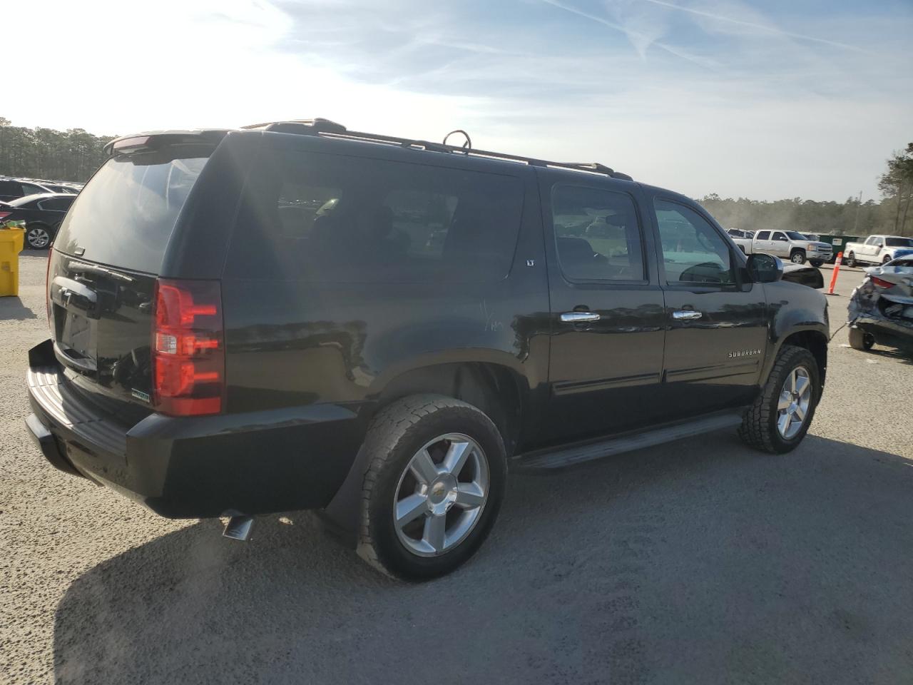 2012 Chevrolet Suburban - Image 3