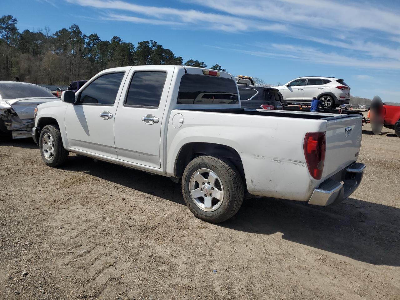 2010 GMC Canyon - Image 2