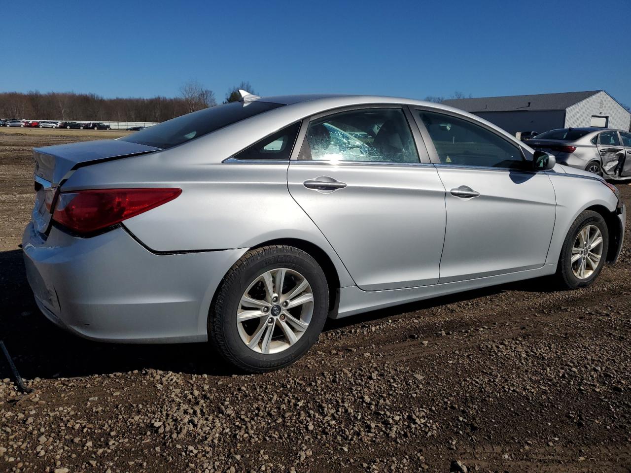 2011 Hyundai Sonata - Image 3