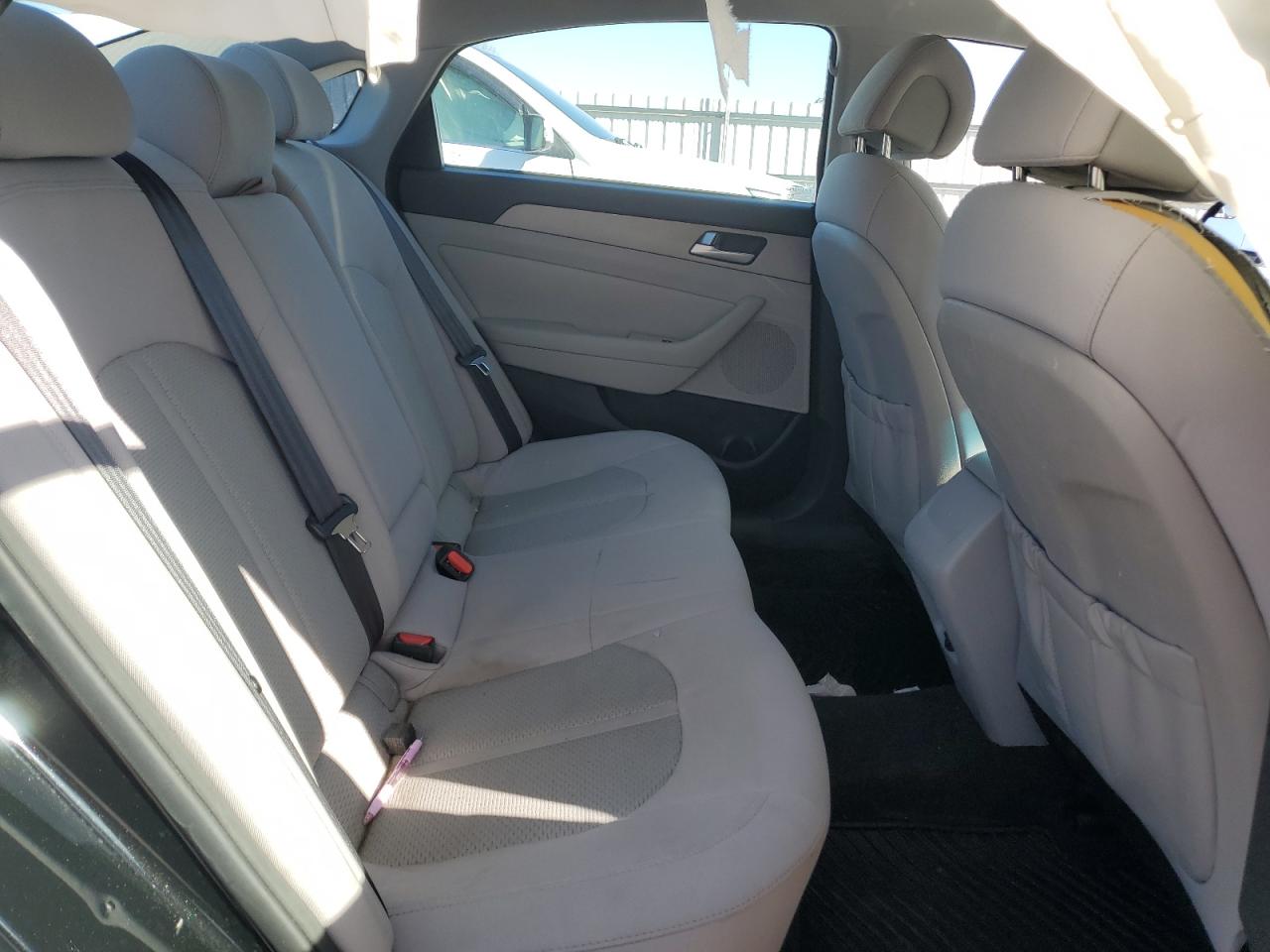 2015 Hyundai Sonata - Image 11