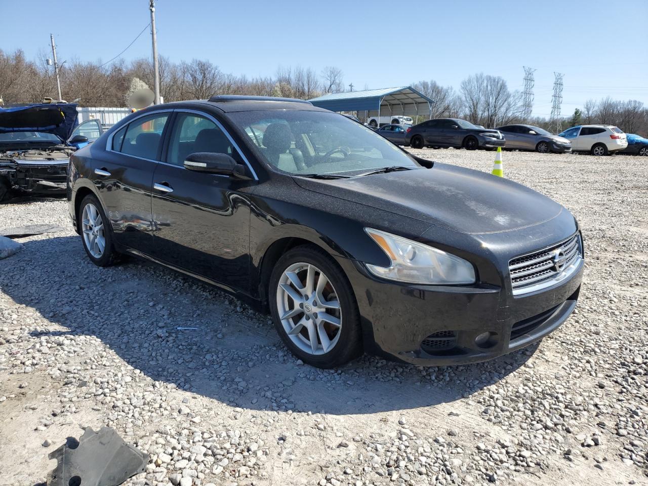 2010 Nissan Maxima - Image 4