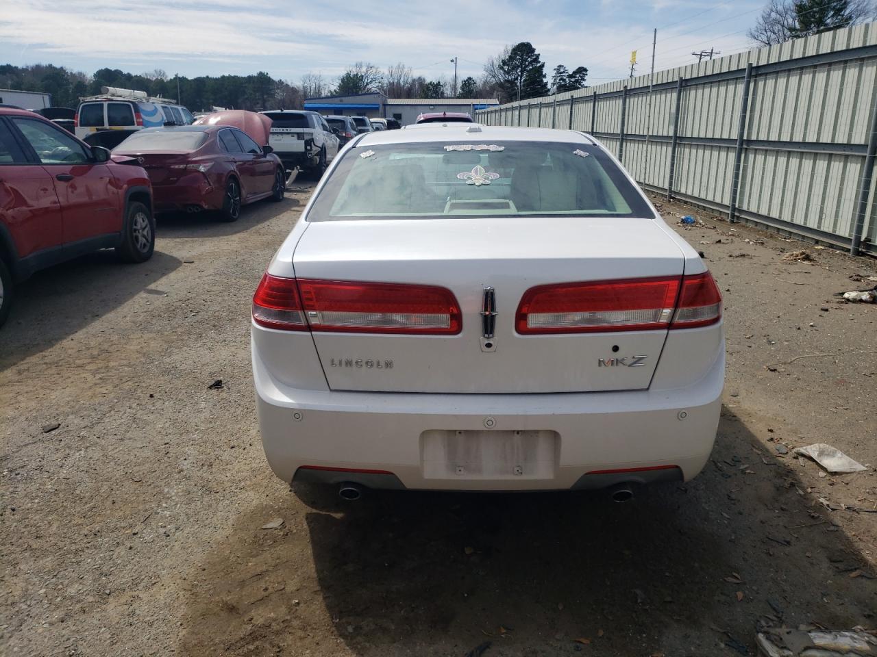 2012 Lincoln MKZ - Image 6