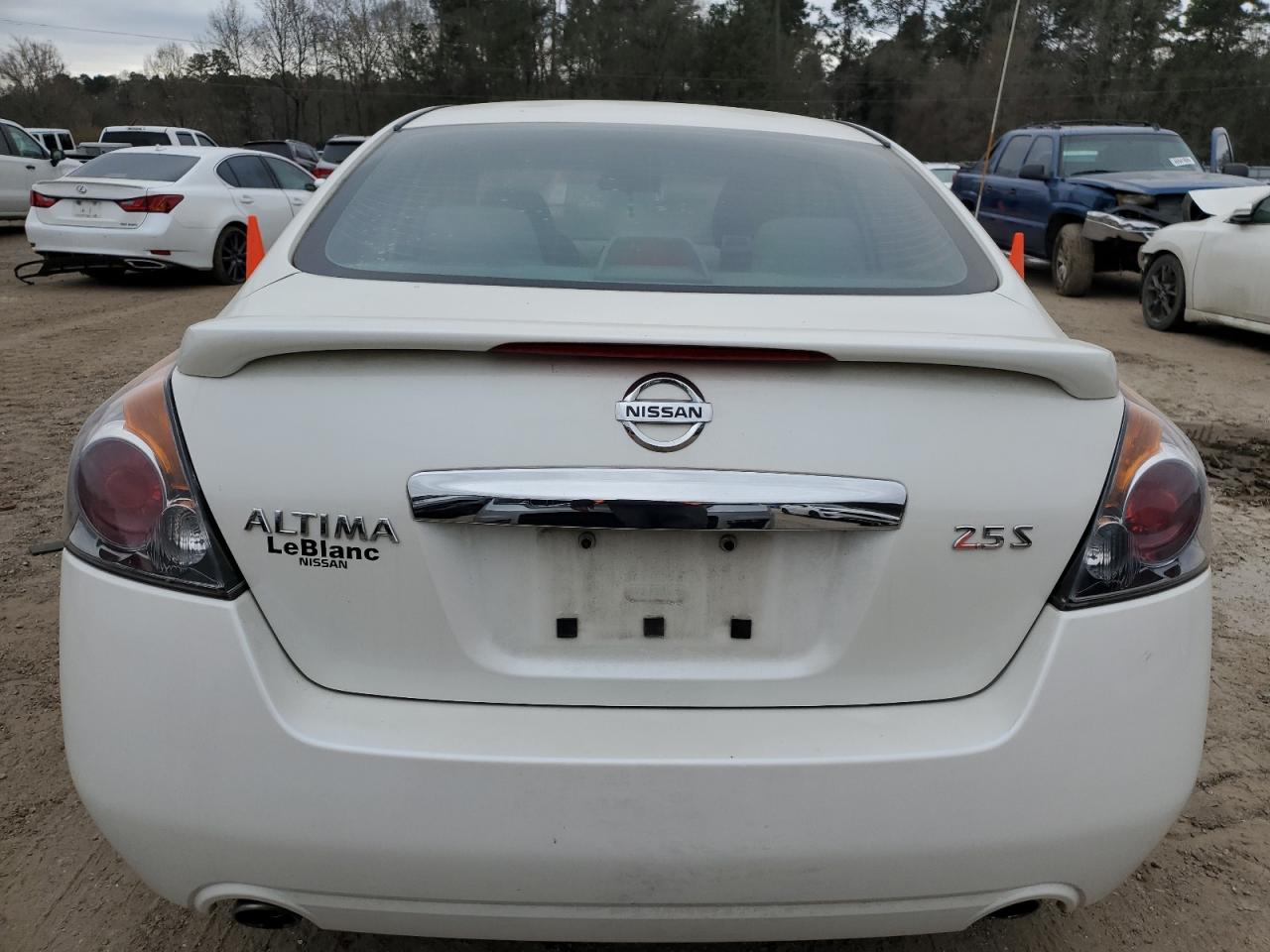 2011 Nissan Altima - Image 6