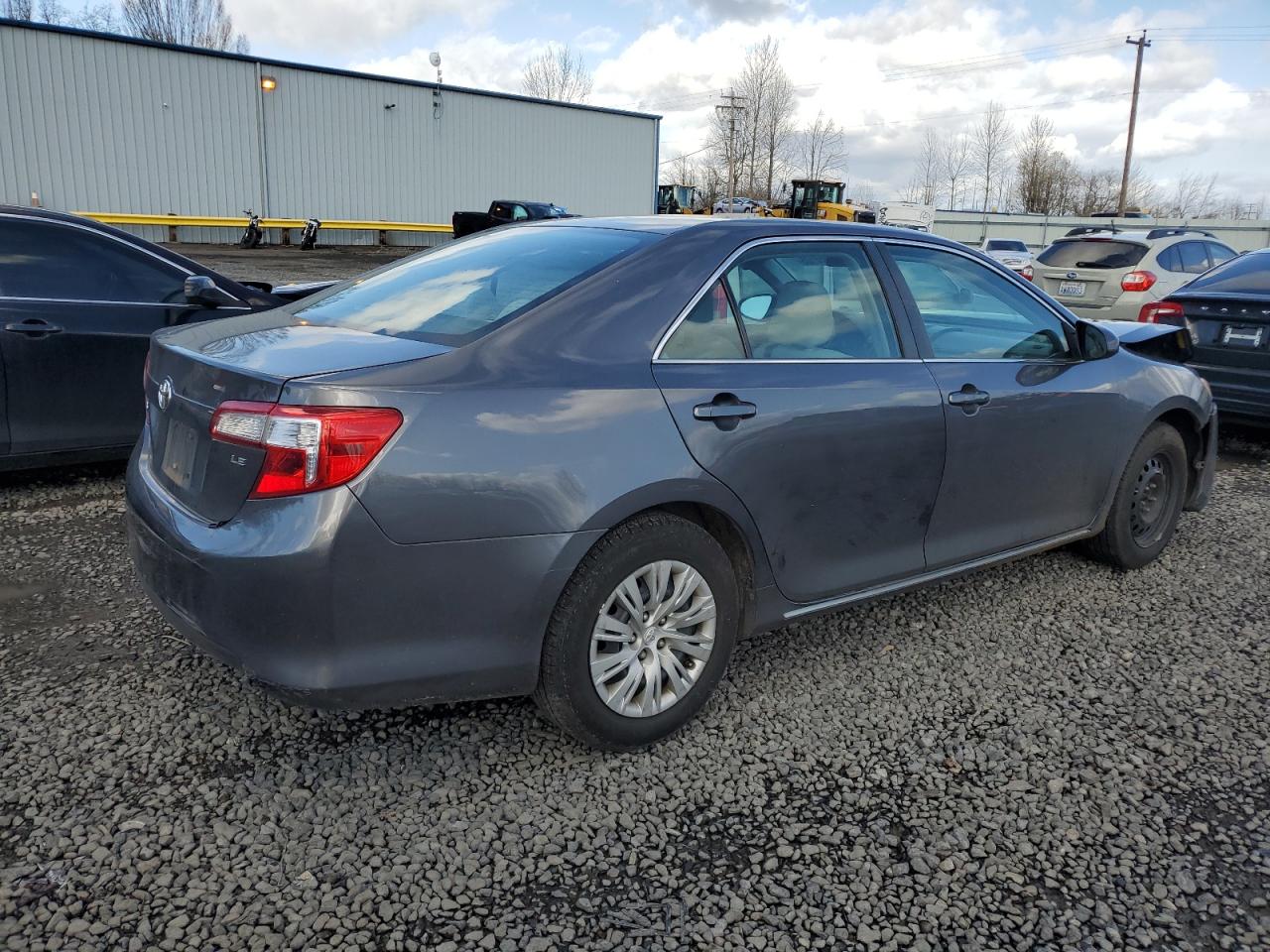 2014 Toyota Camry - Image 3