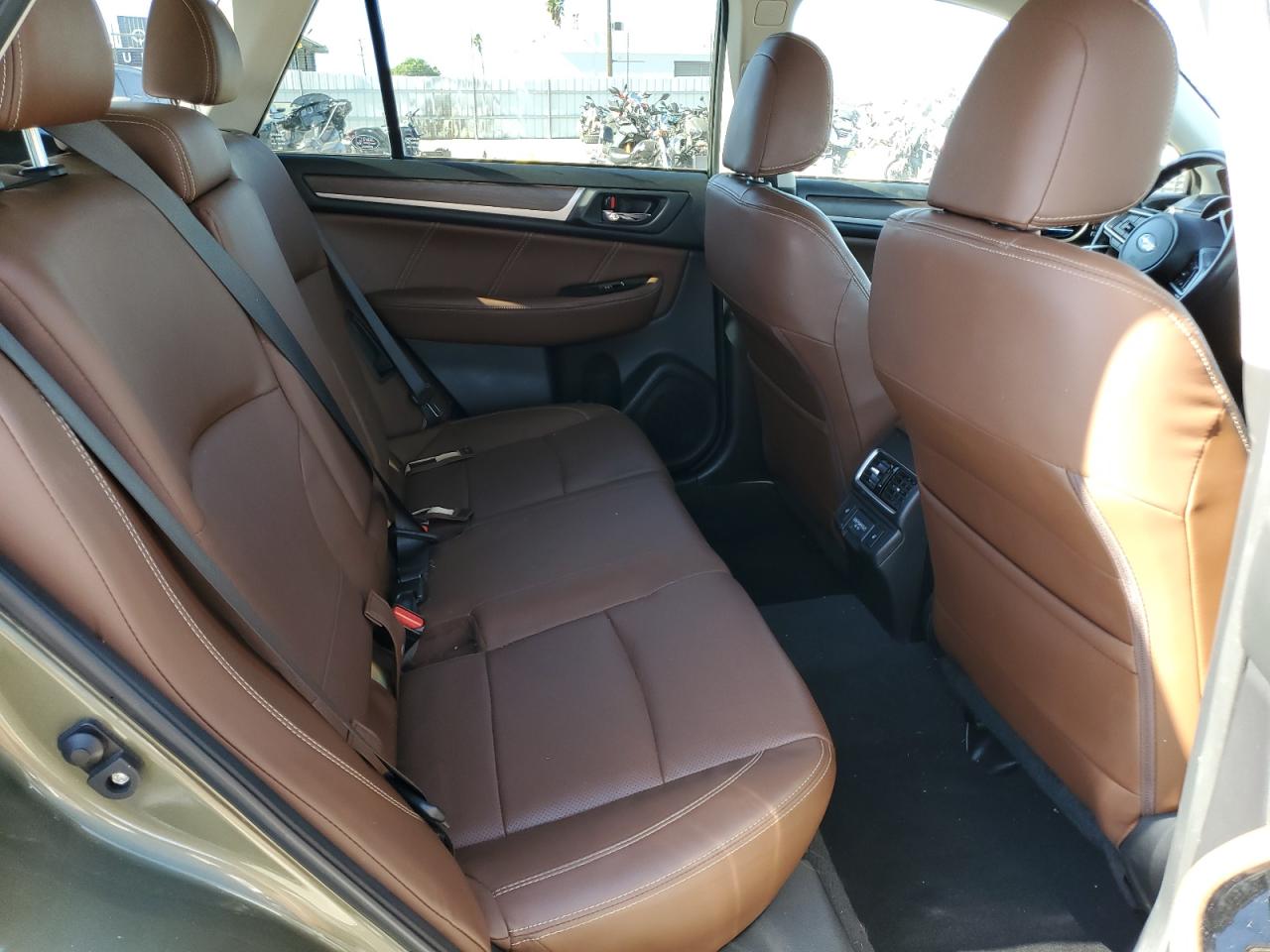2018 Subaru Outback - Image 11