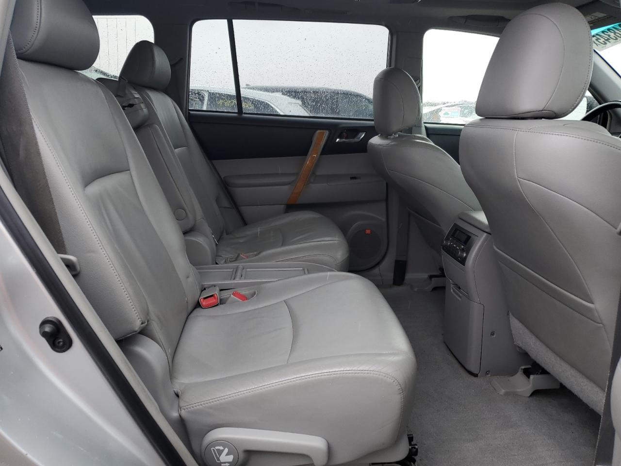 2008 Toyota Highlander - Image 11