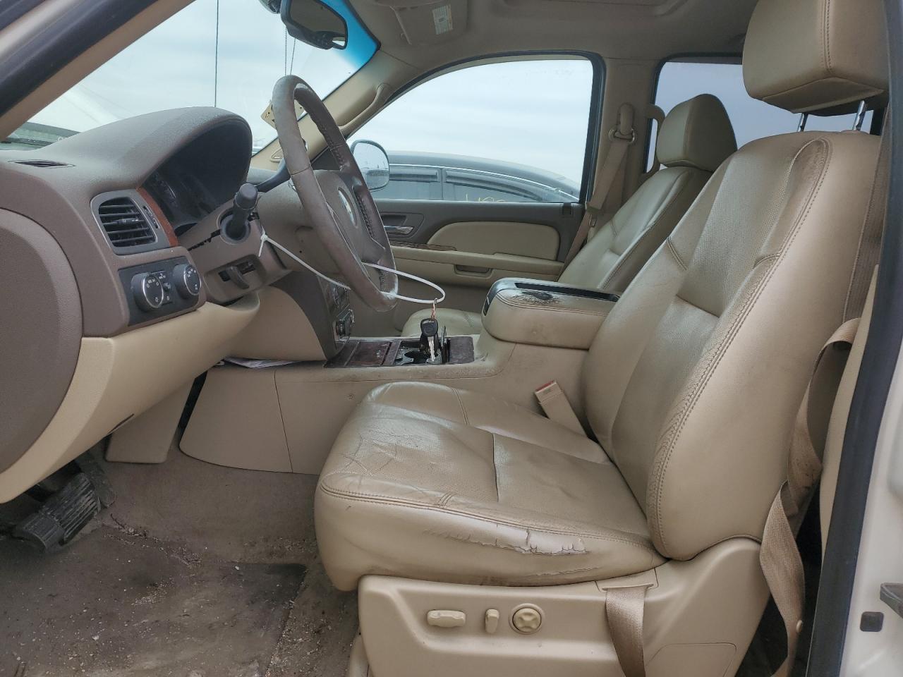 2009 Chevrolet Avalanche - Image 7