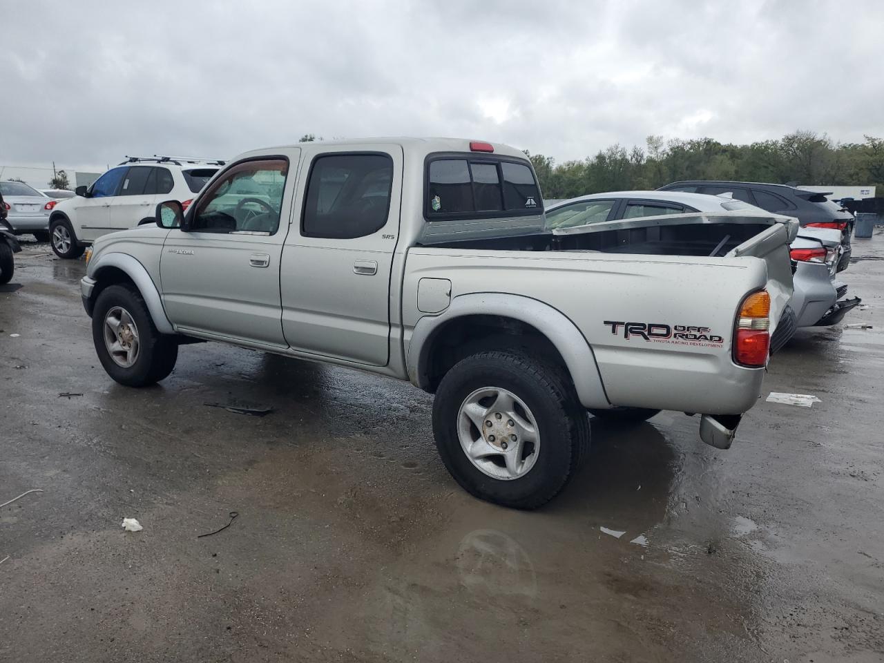 2004 Toyota Tacoma - Image 2