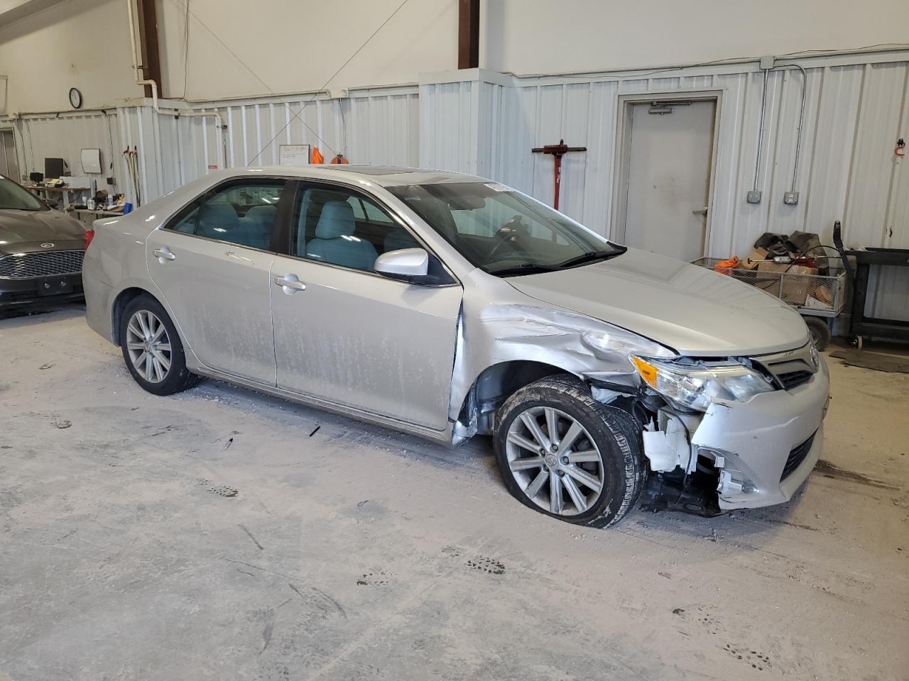 2014 Toyota Camry - Image 4