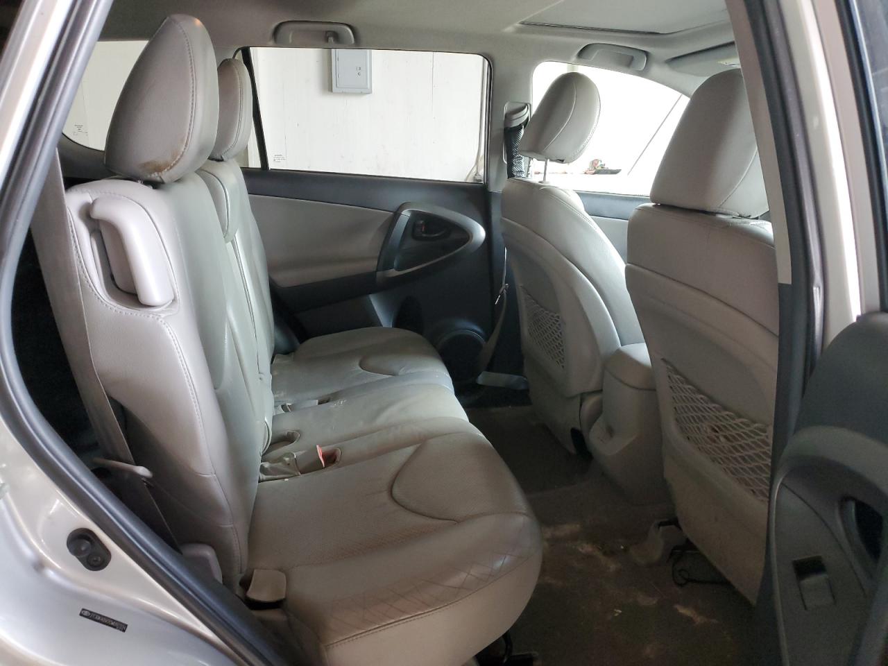 2012 Toyota RAV 4 - Image 10