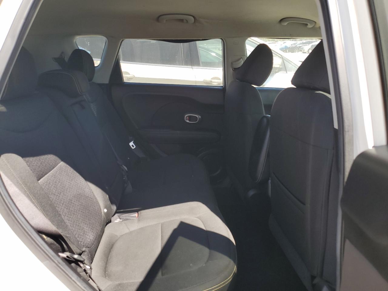 2015 Kia Soul - Image 11