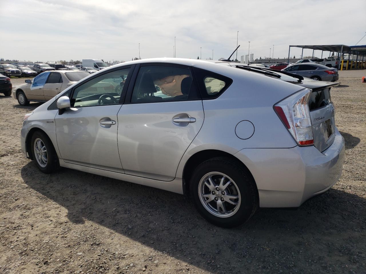 2010 Toyota Prius - Image 2