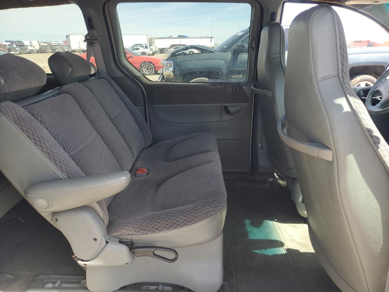 2000 Chrysler Grand Voyager Se VIN: 2C4GJ44G6YR818392 Lot: 49536225