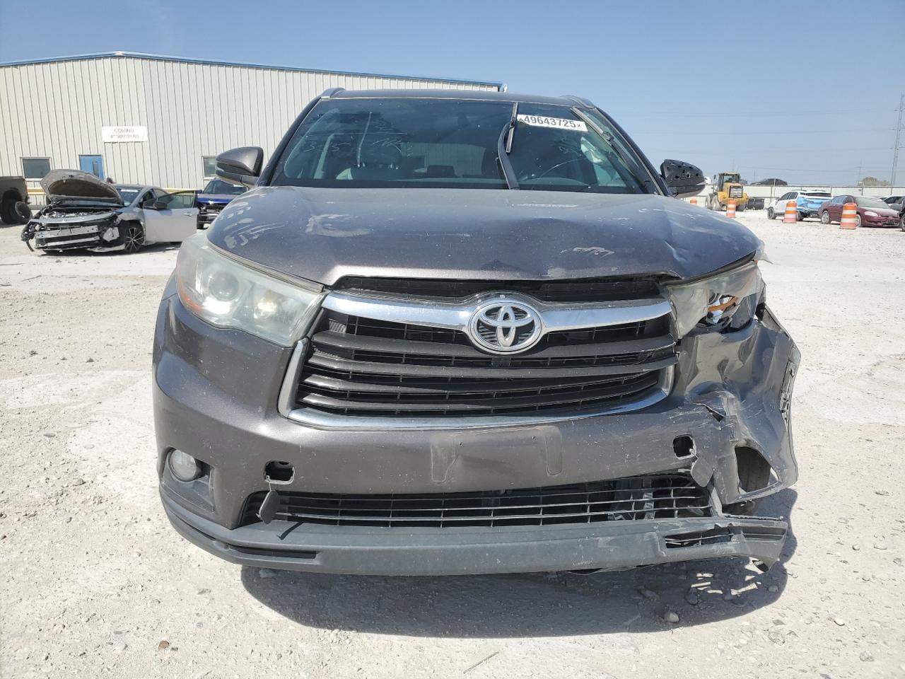 2016 Toyota Highlander - Image 5