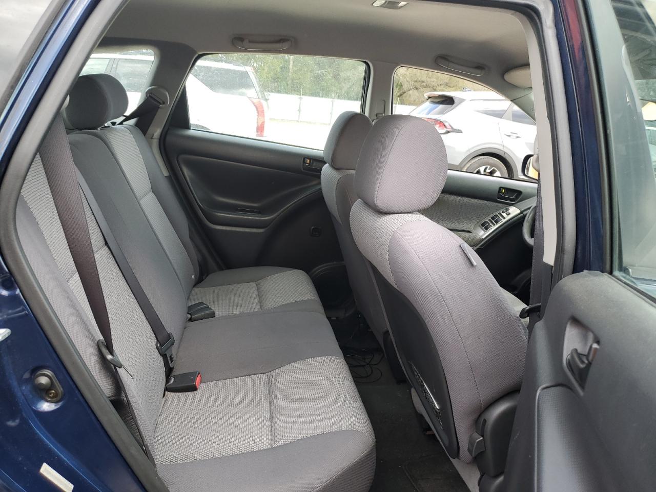 2006 Pontiac Vibe - Image 10