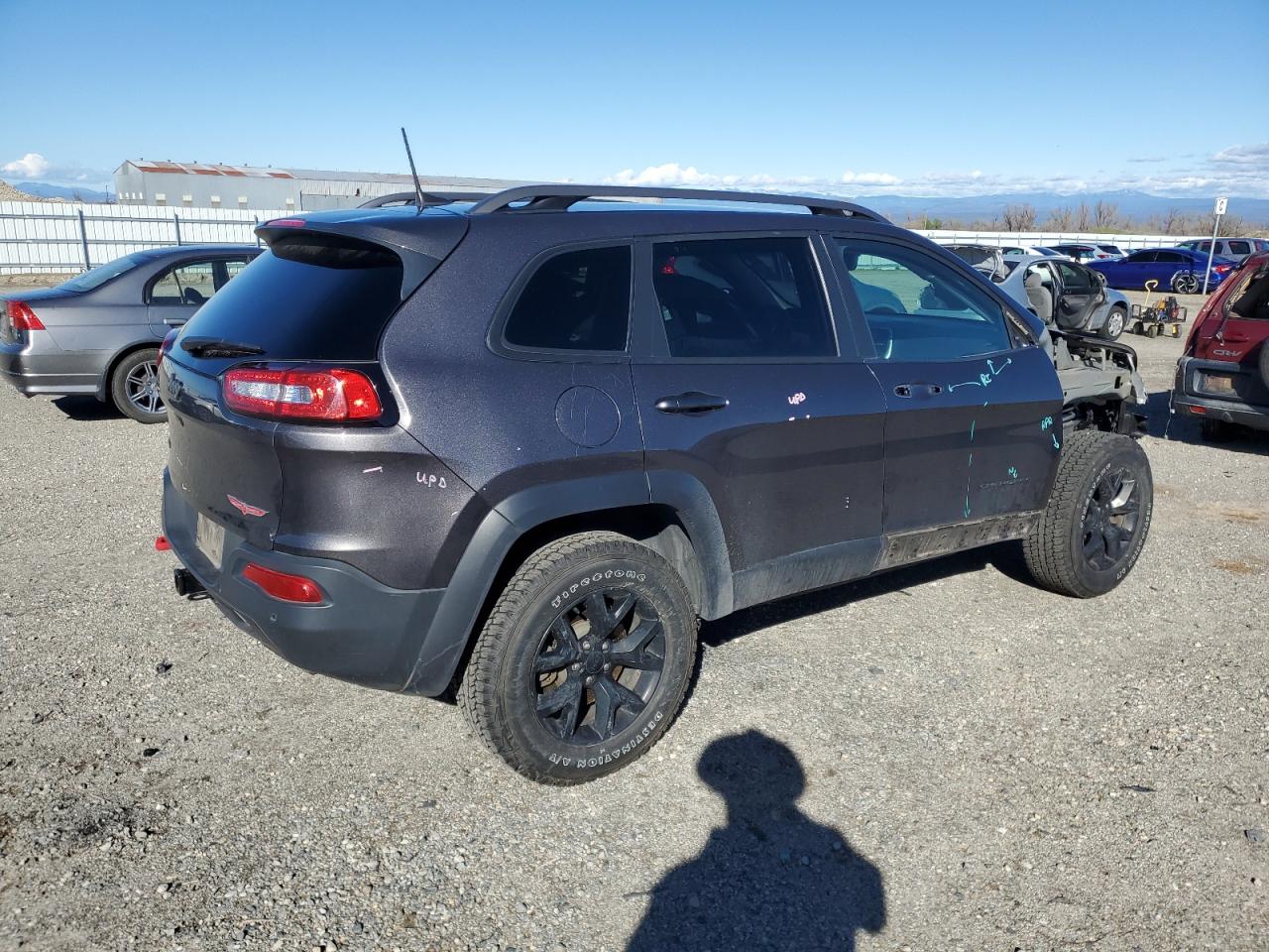 2018 Jeep Cherokee - Image 3