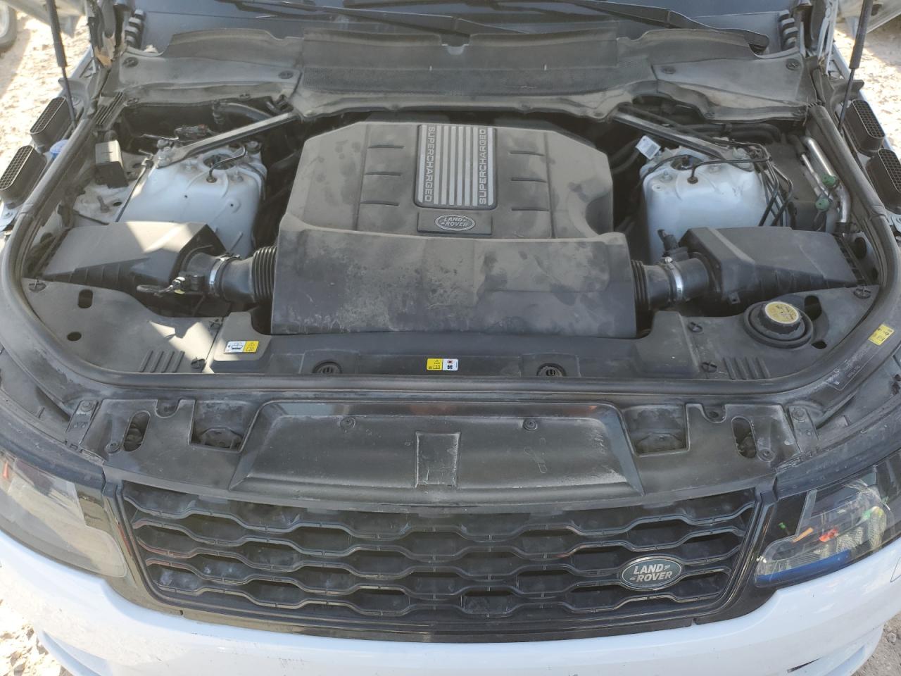 2018 Land Rover Range Rover - Image 12