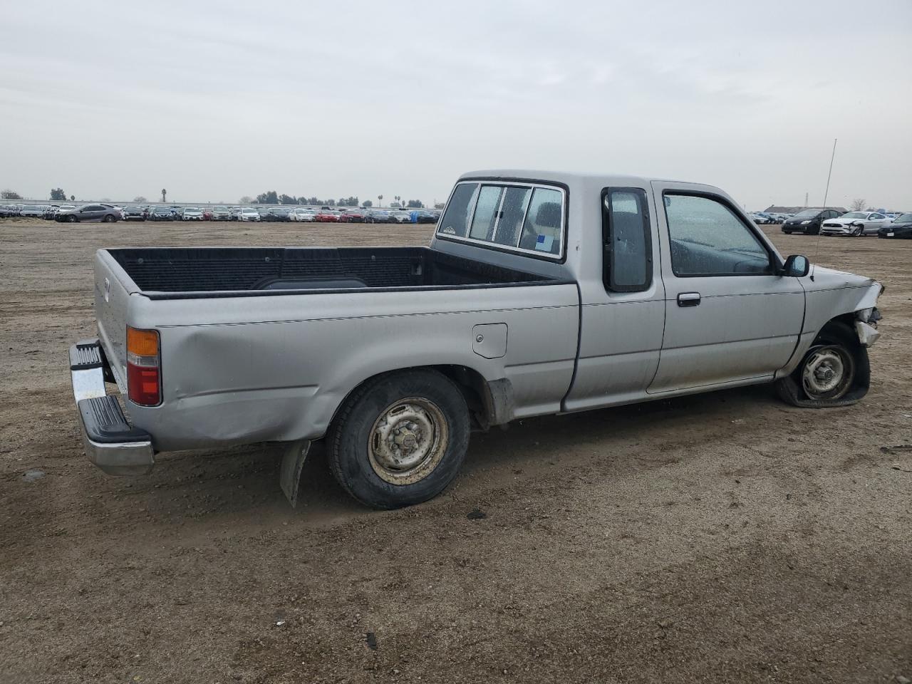 1990 Toyota Pickup - Image 3