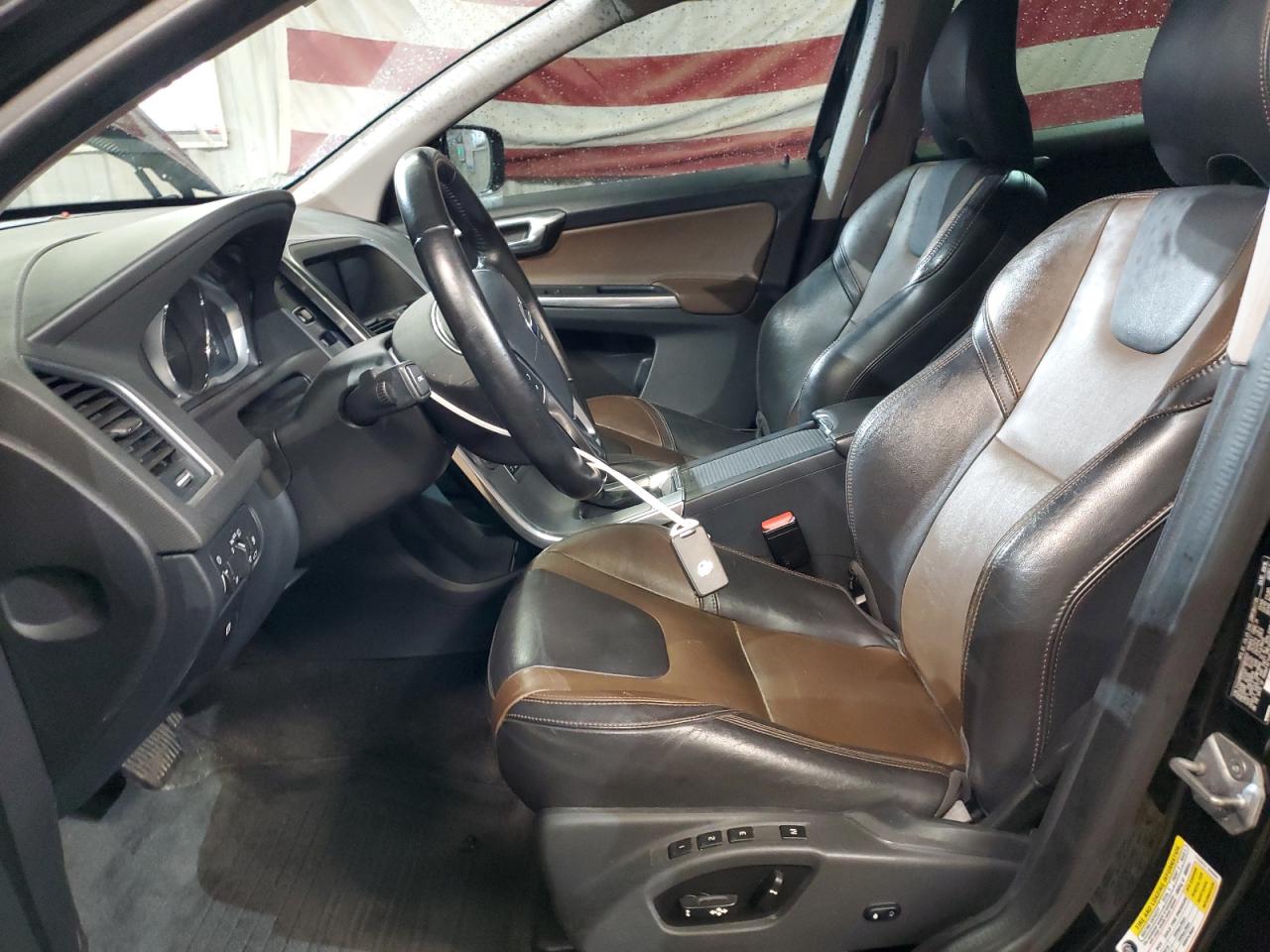 2017 Volvo XC60 - Image 7