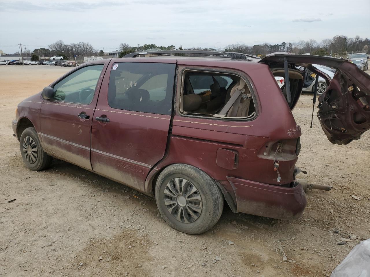 2002 Toyota Sienna - Image 2