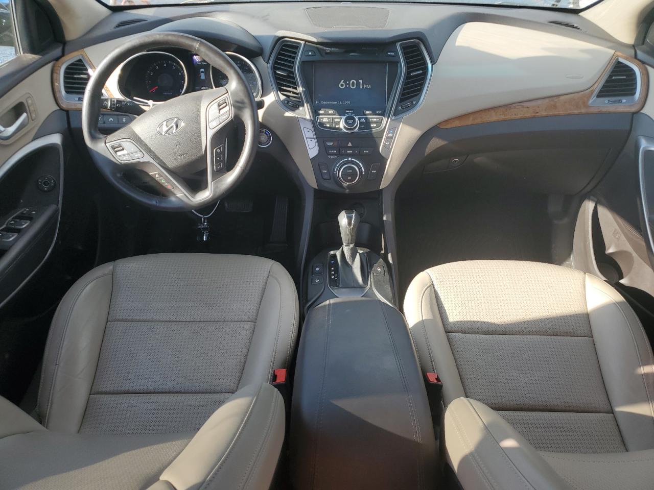 2014 Hyundai Santa Fe - Image 8