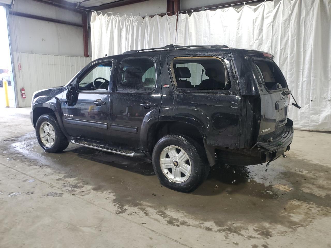 2010 Chevrolet Tahoe - Image 2