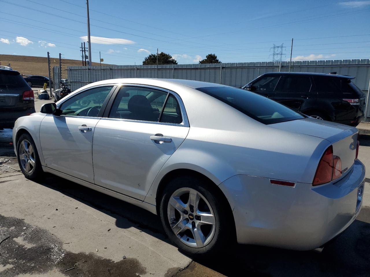 2010 Chevrolet Malibu - Image 2