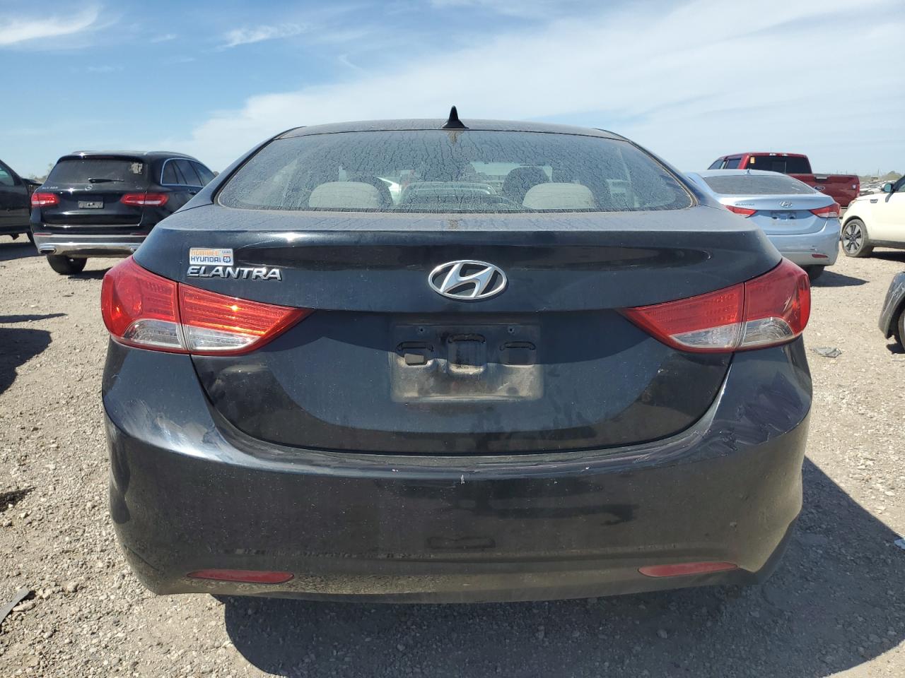 2013 Hyundai Elantra - Image 6