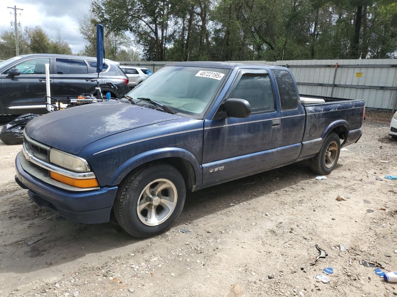 2000 Chevrolet S-10 Pickup - Image 1