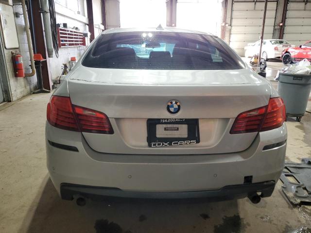  BMW 5 SERIES 2014 Серебристый
